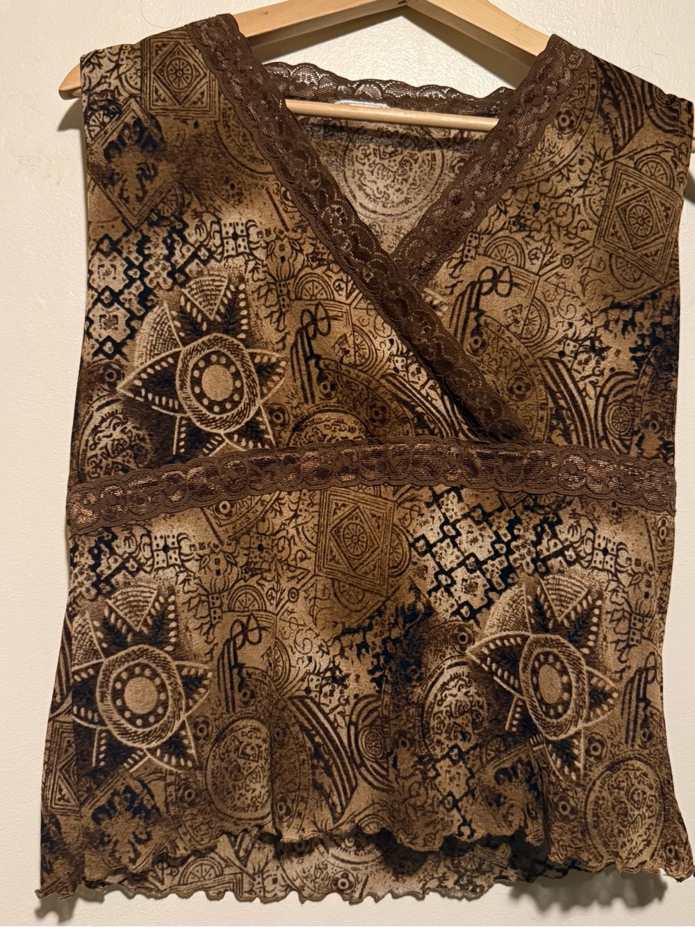 Brown Funky Pattern Lace Trim V-Neck Tank Top